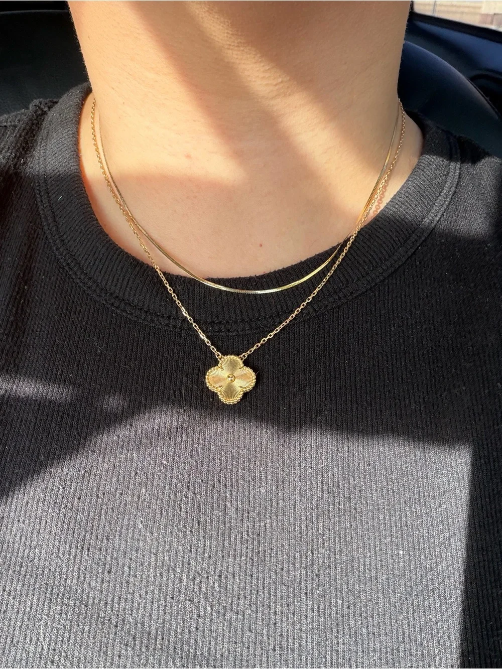 N/A 18k gold